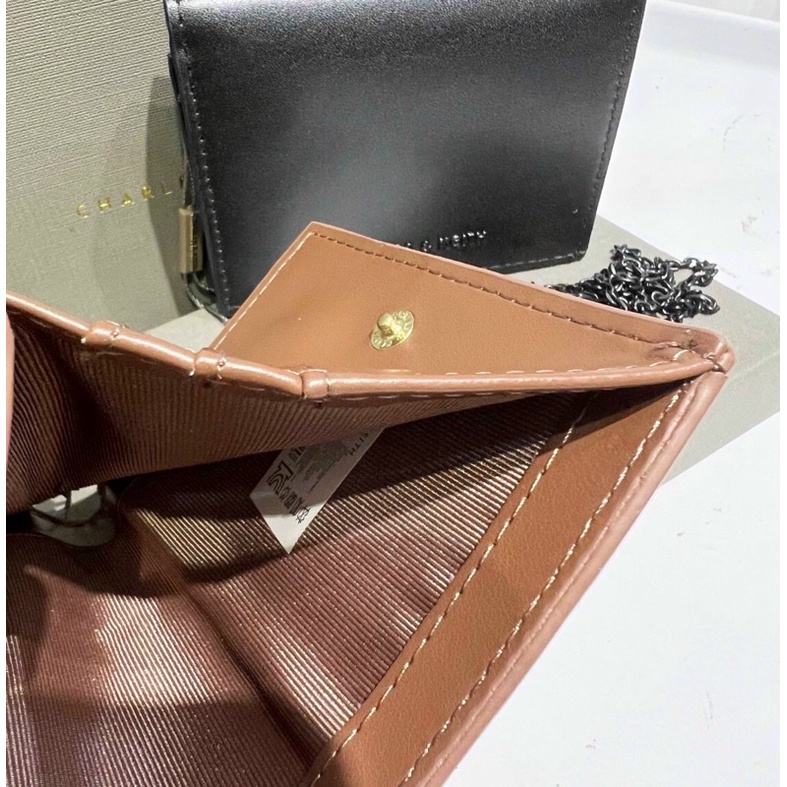 Ví CNK ngắn phù hợp với mọi phong cách kèm xích đeo chéo