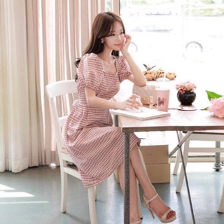 Đầm caro hồng đậm tay bo