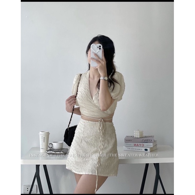SET XỐP ÁO CROPTOP BUỘC DÂY CHÉO KÈM CHÂN VÁY DÁNG A SACXCV