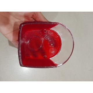 Chụp đuôi đèn sau xe Cúp 81, hàng dầy, loại tốt.