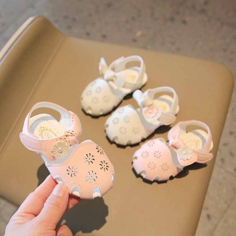 Sandal thắt nơ hoa cho bé tập đi siêu nhẹ mềm êm mã SDD5