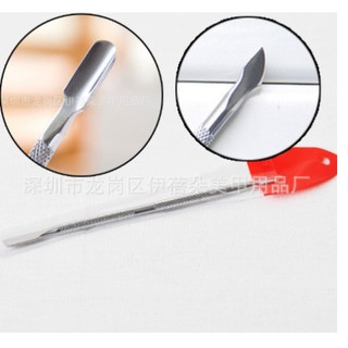 Đẩy da chết nail