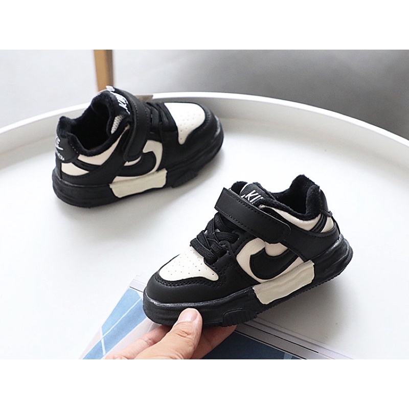 Giày thể thao N'ke Kid bé trai