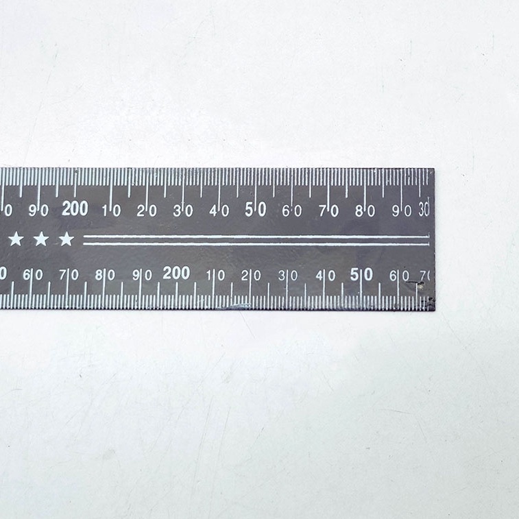Thước kẻ vuông đen hệ inch và hệ mét 20x30 cm