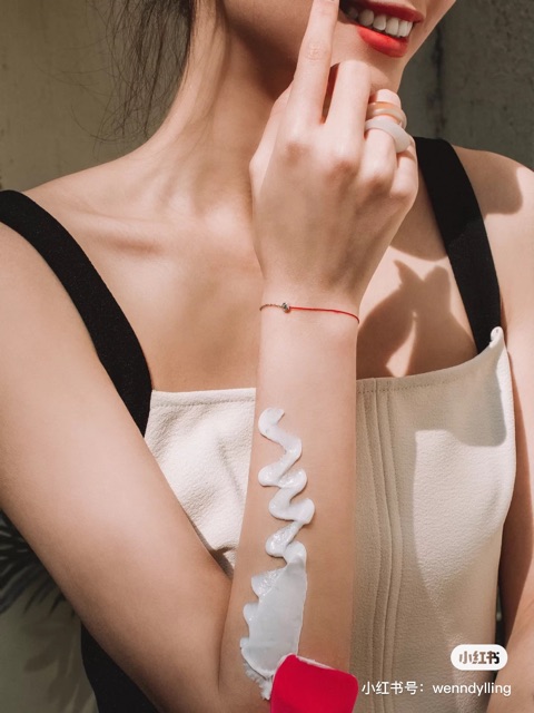 KEM TẨY LÔNG VEET SILKY AND FRESH PHÁP | BigBuy360 - bigbuy360.vn