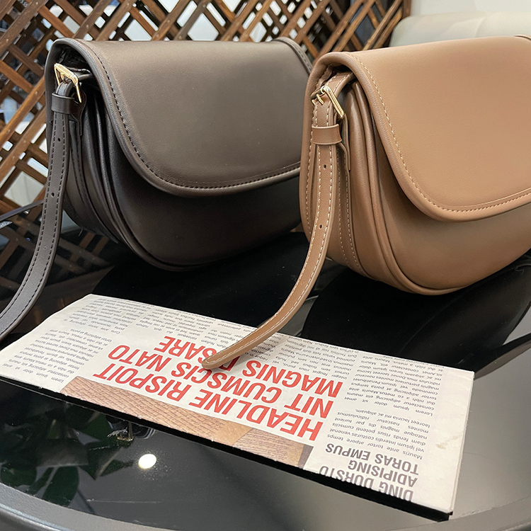 Túi đeo chéo phong cách 2021 thời trang đơn giản dành cho nữ