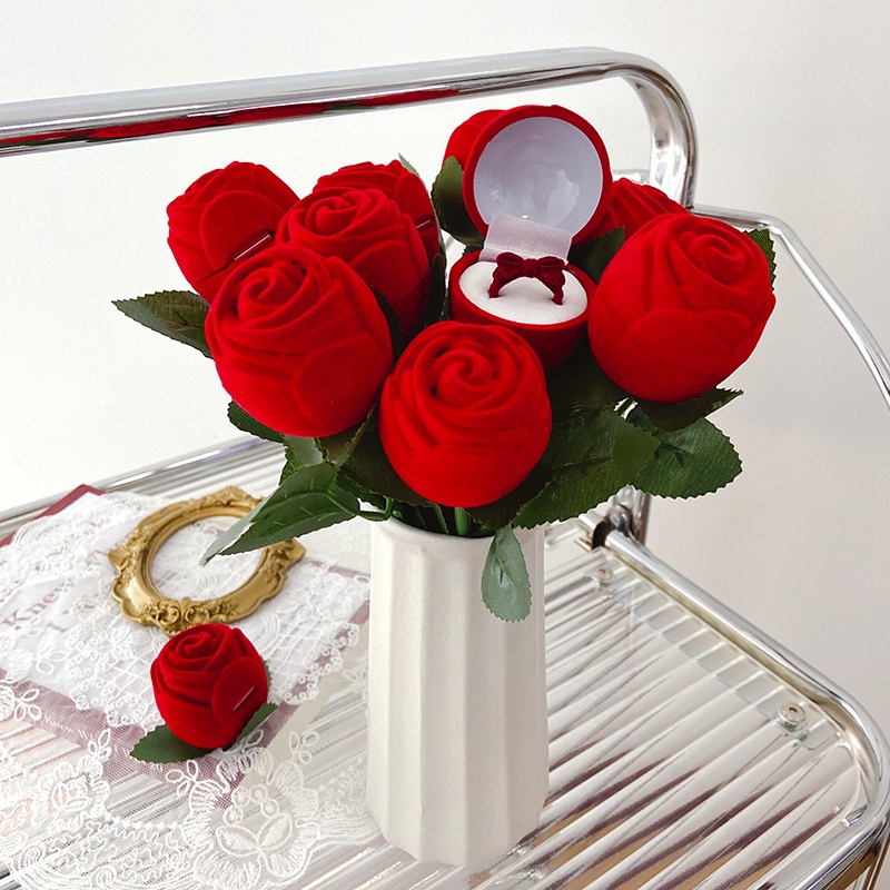 Hộp Đựng Nhẫn Cưới Hình Hoa Hồng