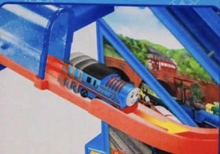 Hộp đồ chơi đường ray xe lửa THOMAS 333-79