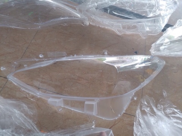 Mặt đèn pha vios , mazda 3, forte , altis , camry...