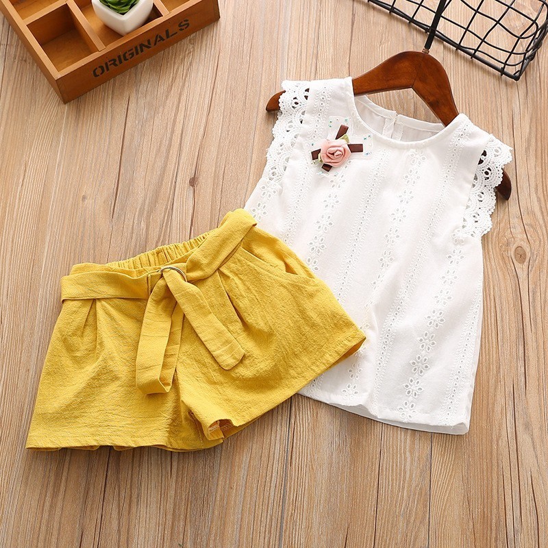 Bộ áo sát nách in hoa + quần ngắn cho bé gái