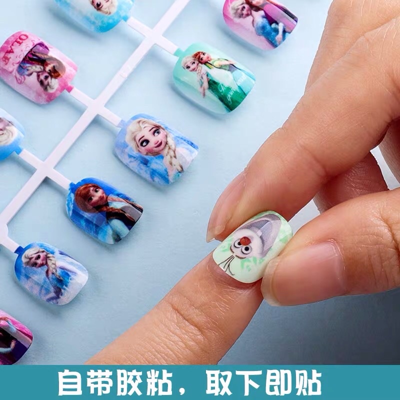 Bộ 20 móng tay giả kèm sticker   nổi  3D  in hình công chúa và dũa móng cho bé