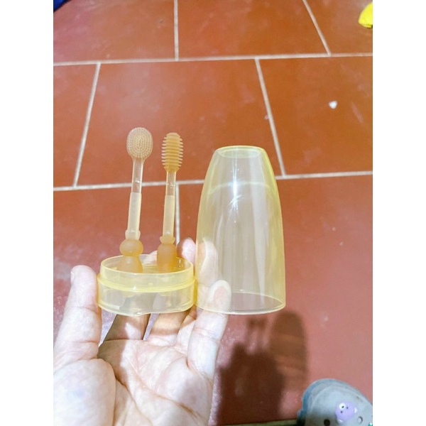 Set rơ lưỡi và bàn chải đánh răng silicon cho bé từ 0 - 18 tháng
