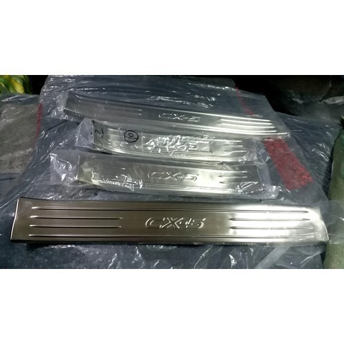 Ốp bậc cửa, nẹp bước chân trong ngoài xe Mazda Cx5 2014 2015 2016 2017- mẫu INOX