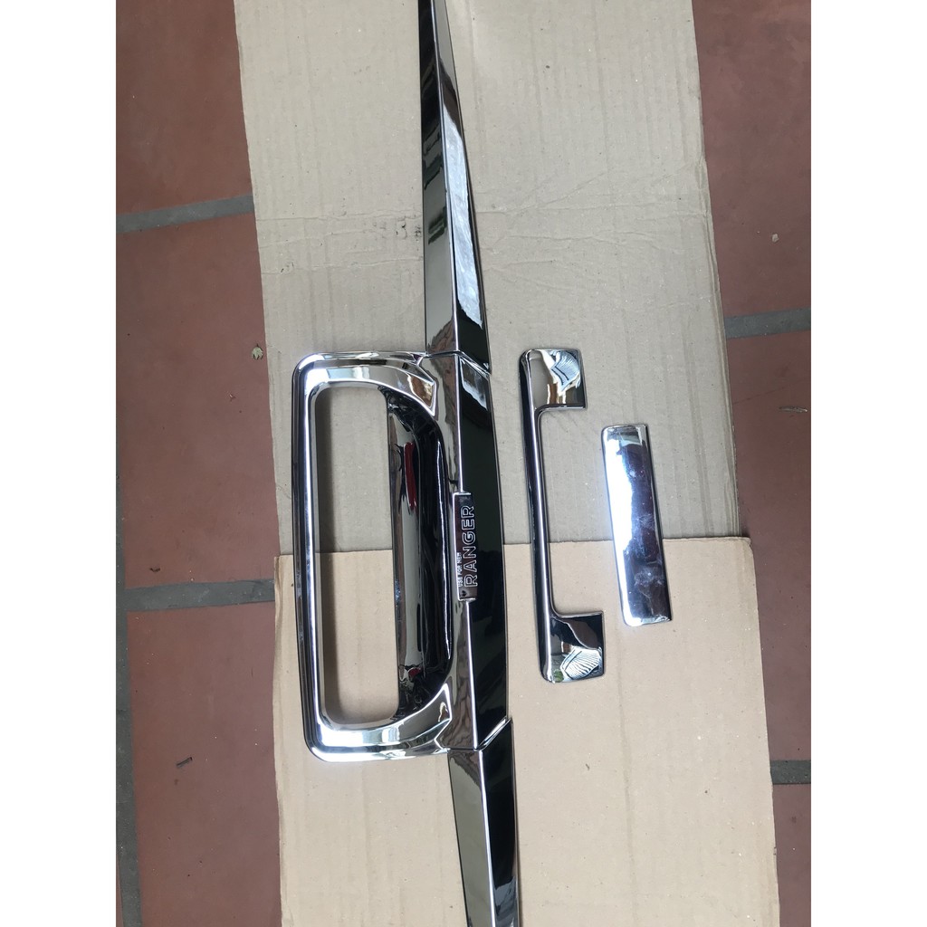 Bộ ốp hõm cốp + tay mở Cốp mạ crom cao cấp xe Ford Ranger 2013 đến 2021