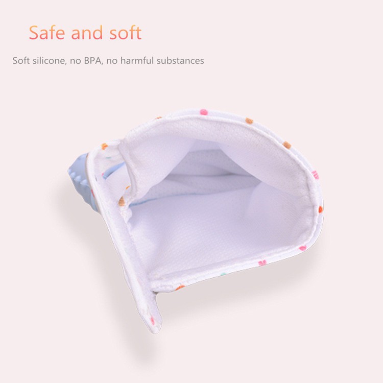 Găng tay ngậm nướu chất liệu silicon an toàn thoải mái cho bé