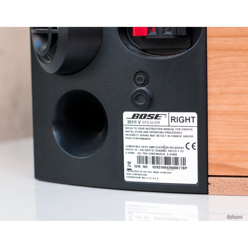 TEM DÁN THÙNG LOA BOSE 301 SERI V CÓ KEO DÍNH MẶT SAU, KÍCH THƯỚC 6cm x 6cm - GIÁ 1 CẶP