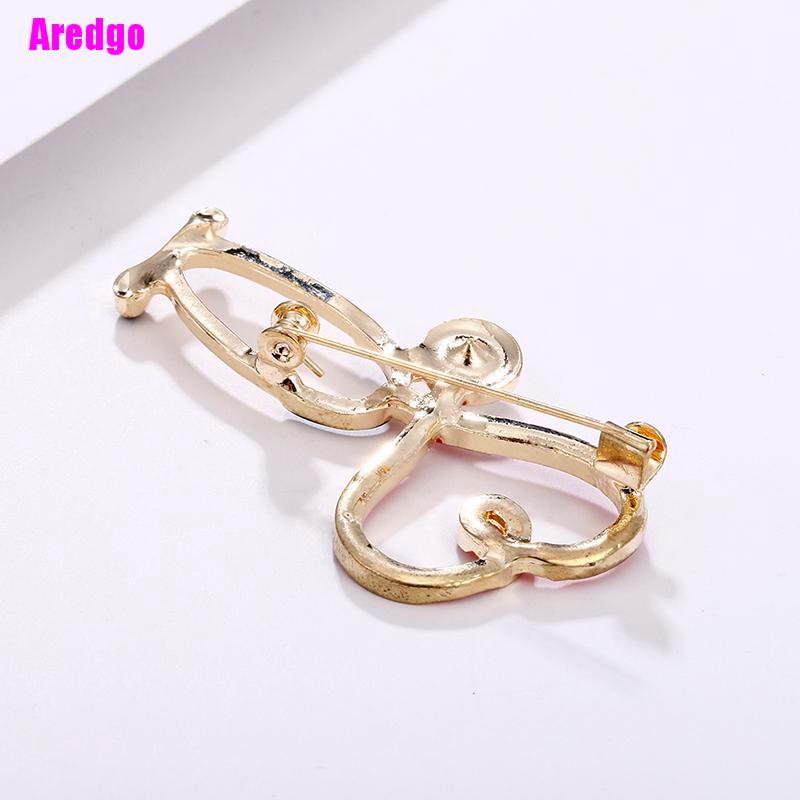 Trâm Cài Áo Hình Ống Nghe Nhịp Tim Thời Trang