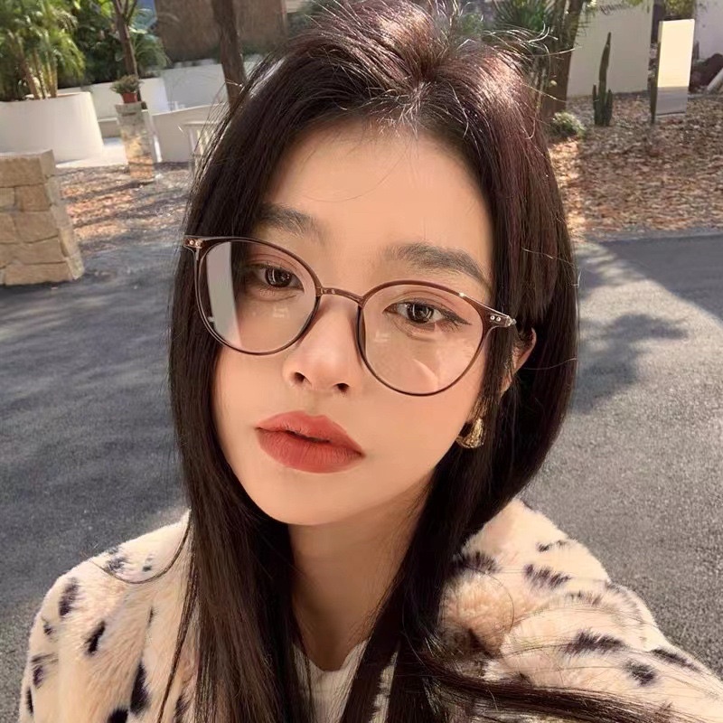 KÍNH TRÒN KHÁNH VY