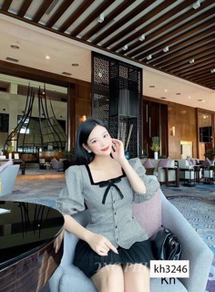 Áo tay bồng kẻ