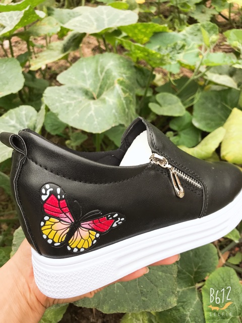 [Mã FAMAYWA2 giảm 10k đơn từ 50k] Giày nữ độn đế siêu hót hình thêu đẹp mã CM5 | BigBuy360 - bigbuy360.vn