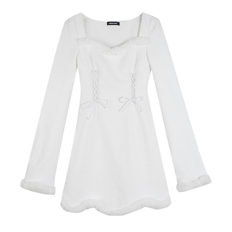 Đầm Bạch tuyết phối lông cho dịp Giáng sinh