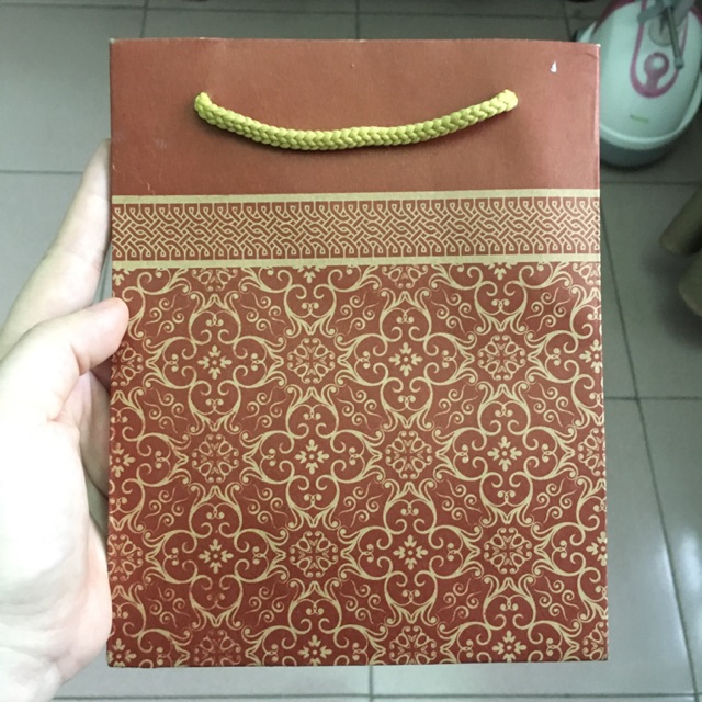 Túi giấy đựng quà hàng Việt Nam size 15,5x19,5x7cm