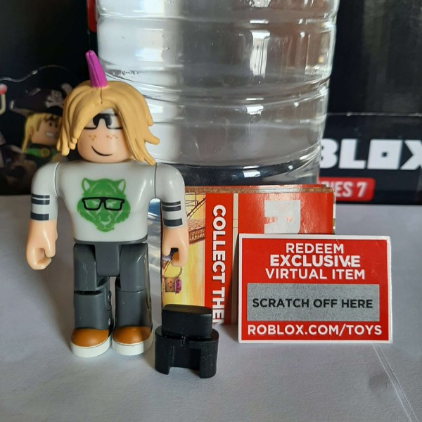 Đồ Chơi Roblox Chính Hãng Không Hộp Có Code ( 1 Hộp )