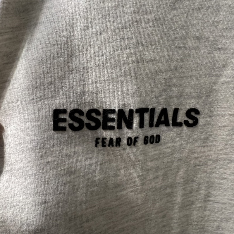 Áo long sleeve FEAR OF GOD FOG ESSENTIALS SS22 chất liệu cotton cao cấp, Áo long tee FOG in chữ nhung