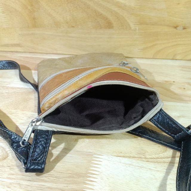 Túi đeo chéo để điện thoại da thật secondhand  240621