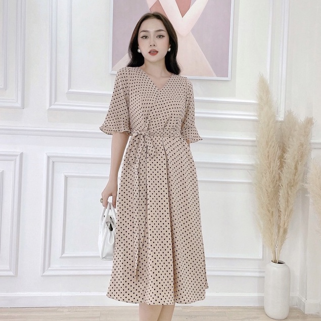 Đầm Đi Chơi NHẬT VY Chấm Bi Cổ Chữ V Tay Lửng Bèo Có Dây Thắt Eo Chất Mango Màu Xanh Đen, Nude - D2372