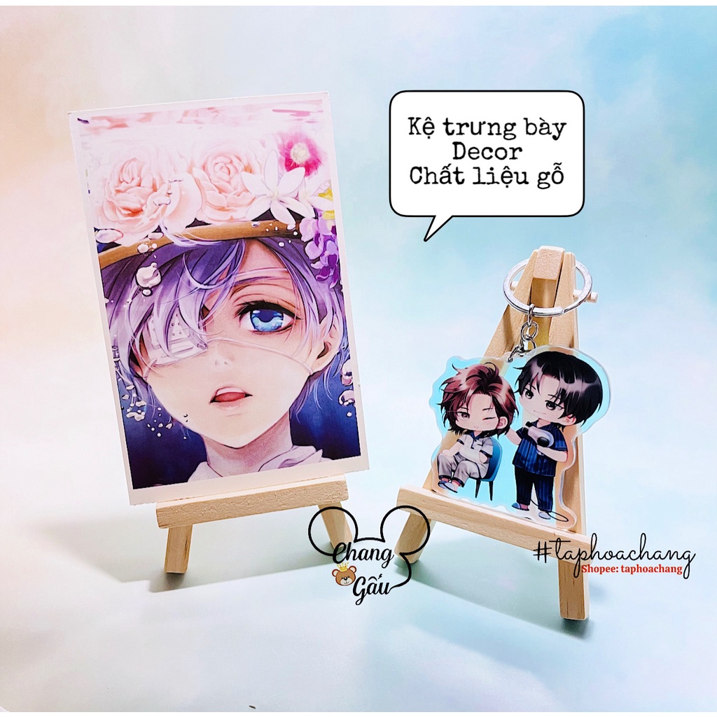 Giá đỡ, kệ gỗ trưng bày postcard, card bo góc, shikishi, huy hiệu, móc khóa, thẻ bài, điện thoại - Kệ gỗ ba chân