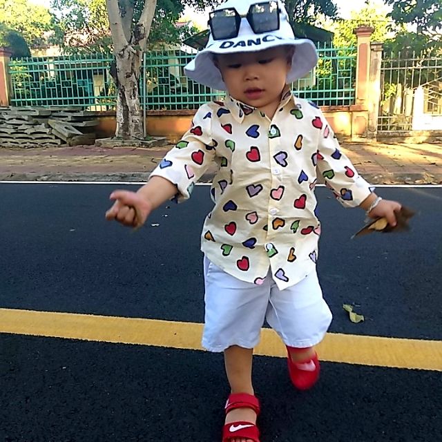 Combo Sơ mi tim bé trai đáng yêu mẹ kem
