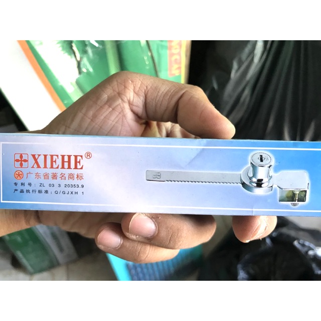 Khoá tủ kính lùa