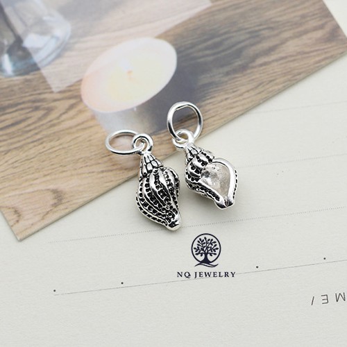 Charm bạc hình võ ốc