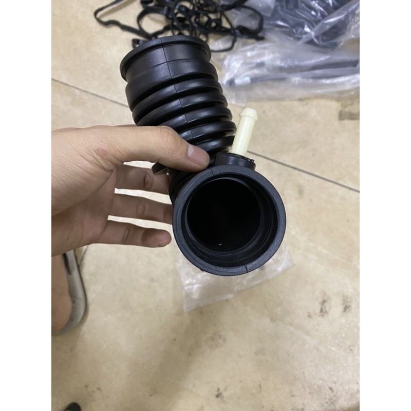 Ống hút gió vào họng ga Spark Gm:96591495