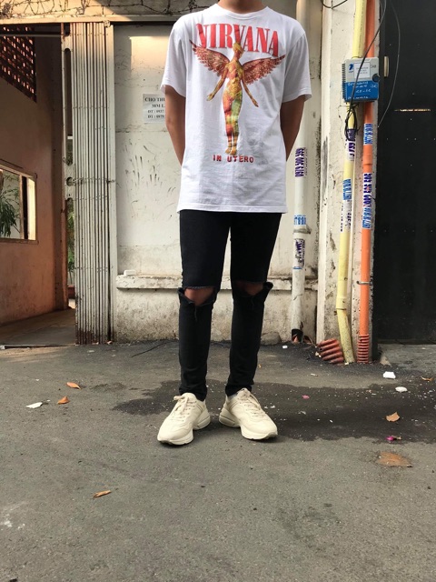 Áo Nirvana In Utero trắng còn size XL