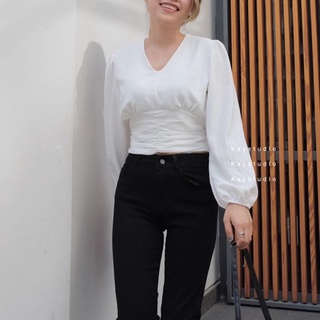 Áo crop trắng bo eo tay phồng