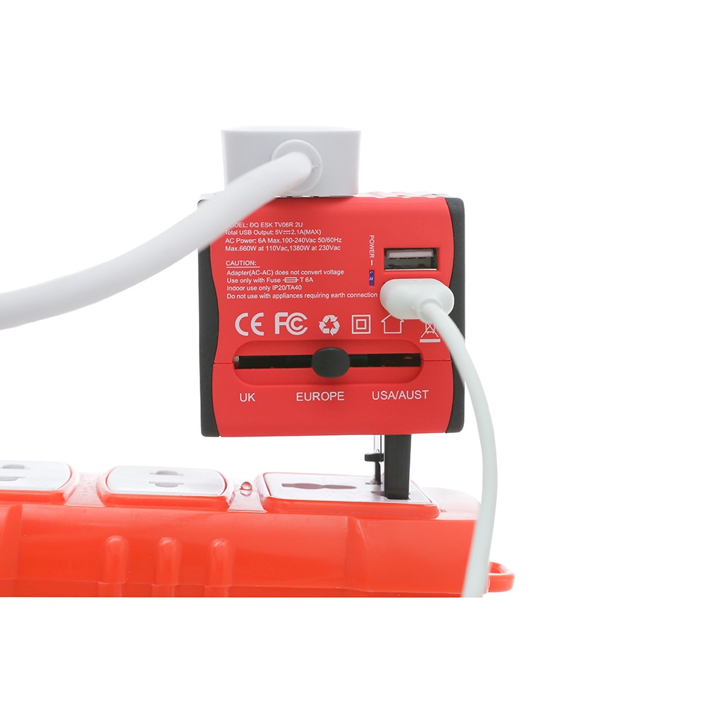 Ổ cắm du lịch Điện Quang ĐQ ESK TV06 2U - màu xanh dương/đỏ - có 2 cổng USB - adapter du lịch