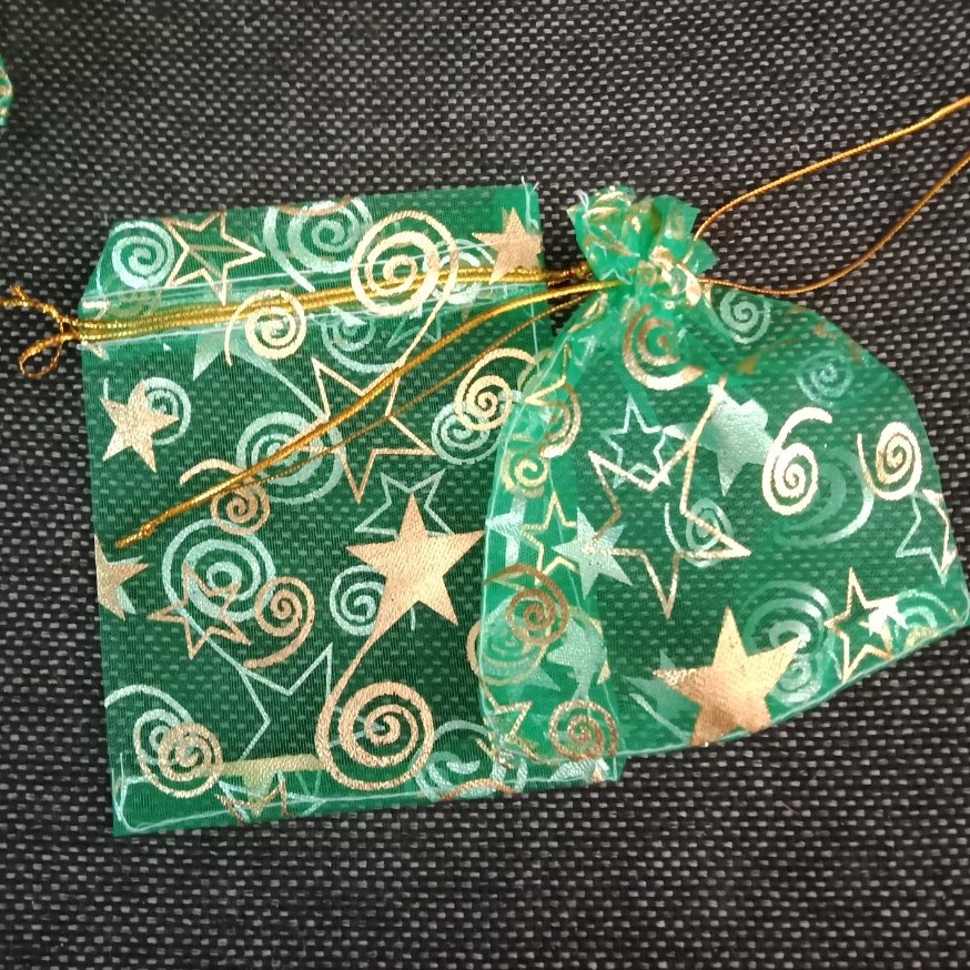 túi voan rút dây họa tiết ngôi sao to nhỏ kích cỡ 9x12cm - moon shop | BigBuy360 - bigbuy360.vn