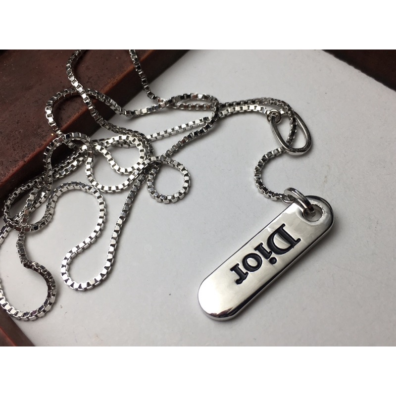 Dây chuyền vintage Dior chữ Y-dạng thẻ