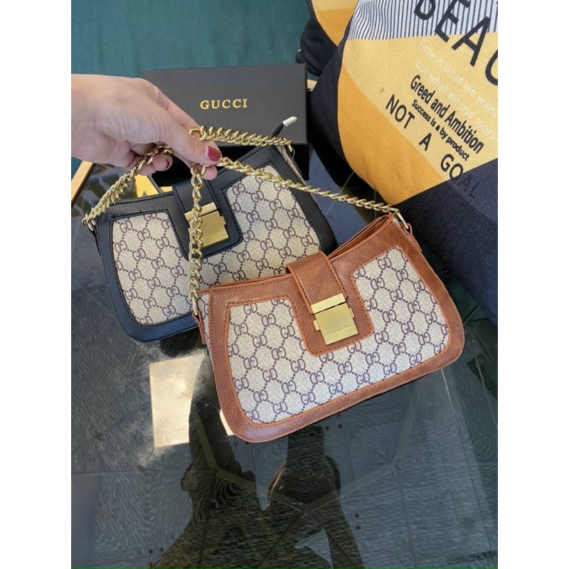 [Mã WAMT2405 giảm 10K đơn 0K] túi kẹp nách da sần , túi xách nữ đeo chéo , xách tay phối sích Size 20 siêu sang 2020 | BigBuy360 - bigbuy360.vn