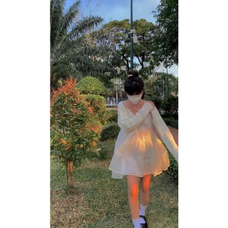 Đầm dây trắng xoè