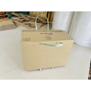 Thùng đóng hàng đi máy bay 60 x 40 x 40 có quai xách tiện lợi