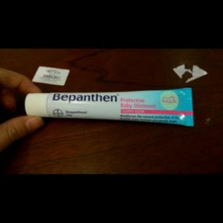 Kem trị hăm bepanthen