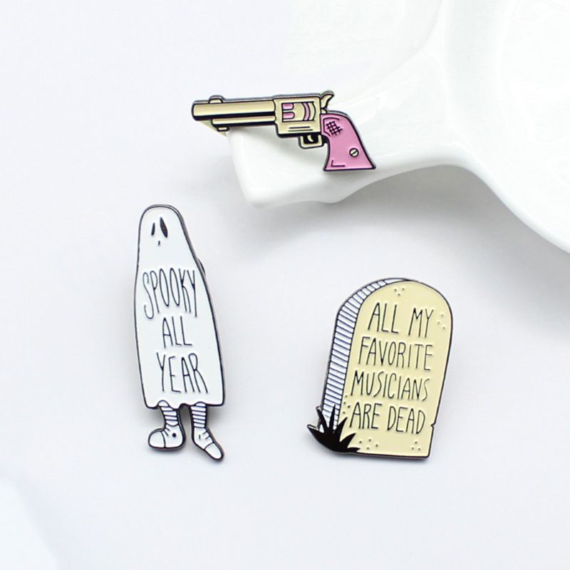 Ghim Cài Áo Hình Ma Đính Đá Độc Đáo