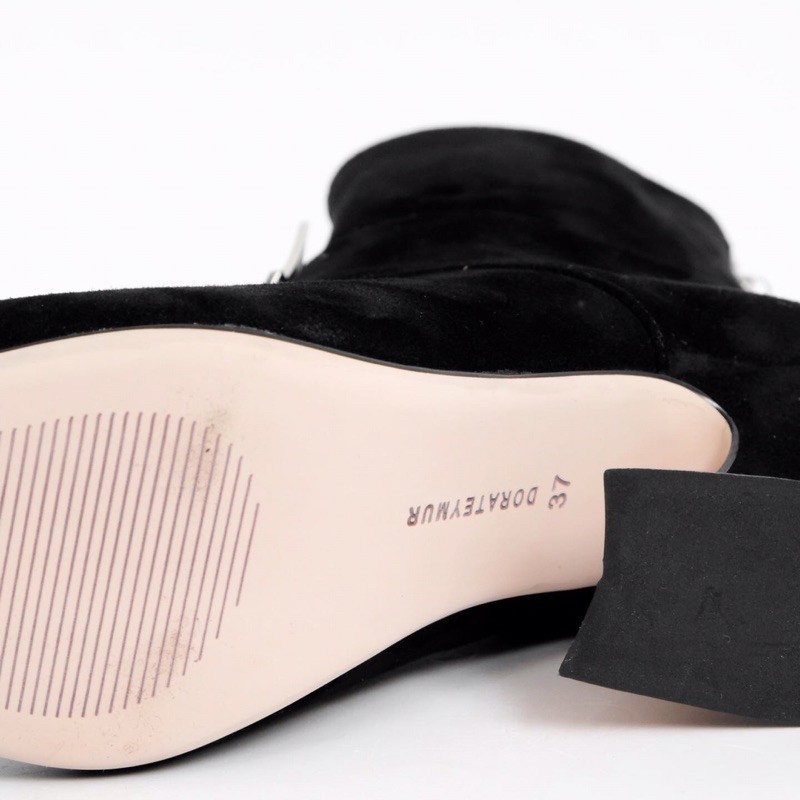 Boots da lộn gót dáng móng ngựa