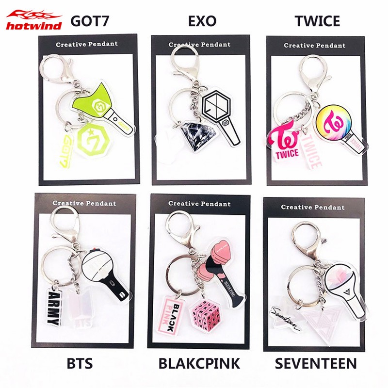 Móc khóa gắn mặt hình các thành viên nhóm nhạc KPOP BTS