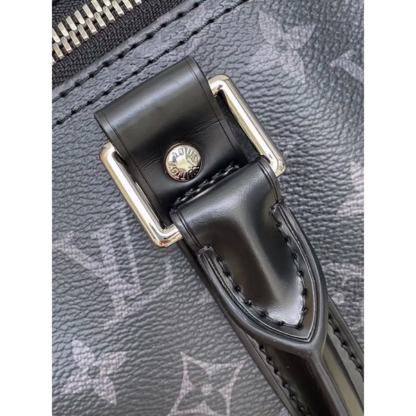 Túi Lv Keepall Bandouliere 50 Boston Bag da đanh dày, code đựng cả thế giới