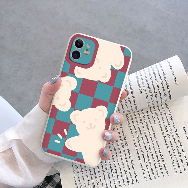 Ốp Iphone 3 chú gấu lấp ló nền Caro ốp lưng iphone cạnh vuông 6/7plus/8plus/x/xr/xs/11/12/13/pro/max/promax