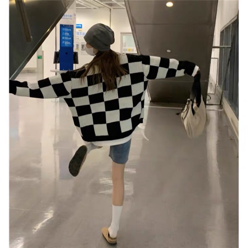 ÁO SWEATER HOẠ TIẾT BÀN CỜ